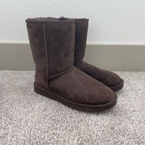 UGG short brown boots